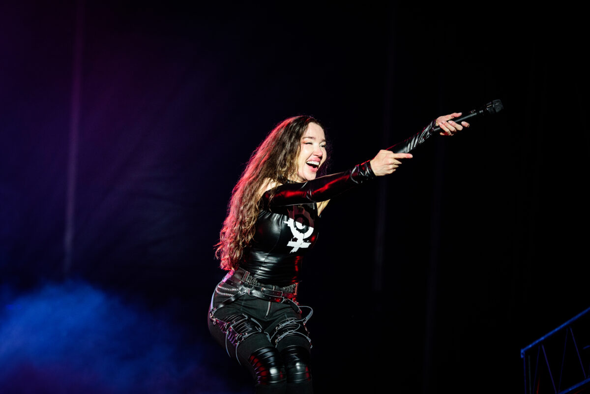 Arch Enemy 24