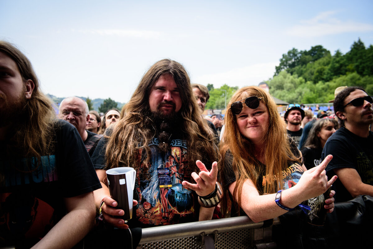 Fans 15