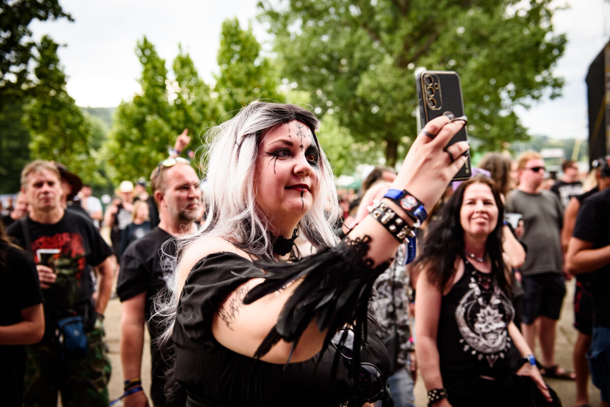 Fans 16 1
