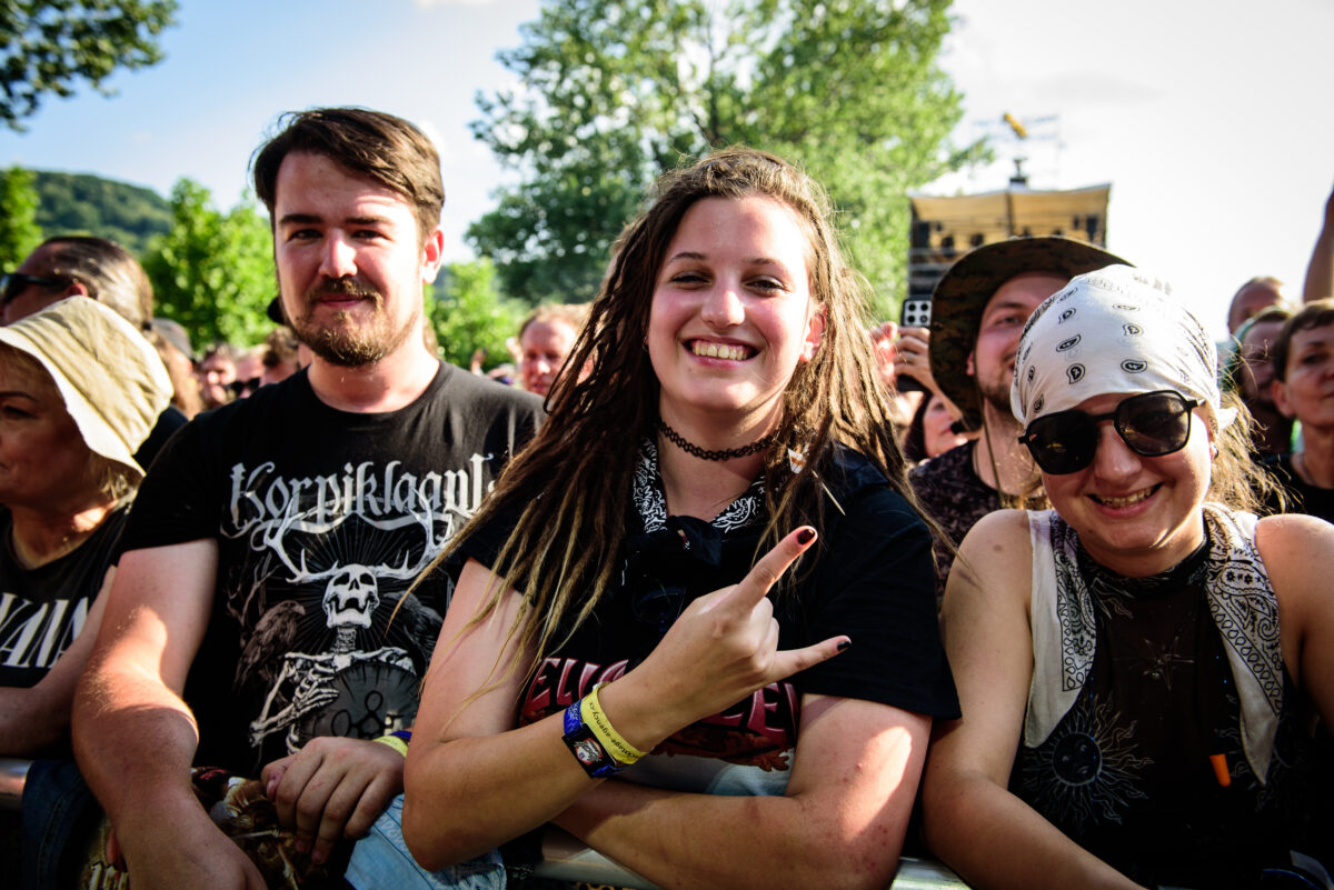 Fans 23
