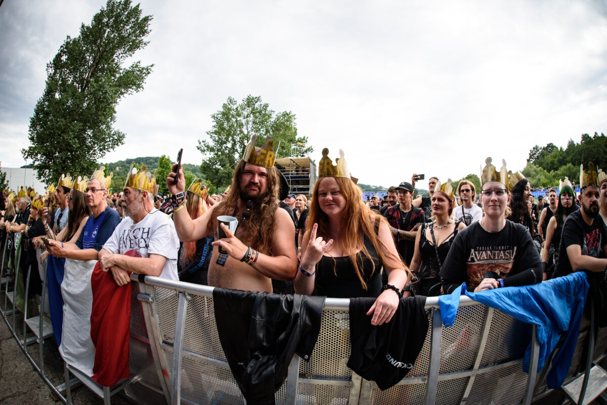 Fans 24 1