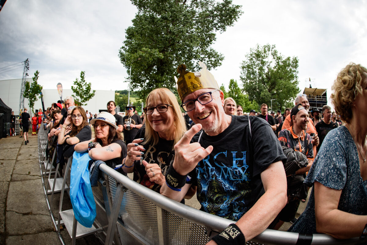 Fans 28 1