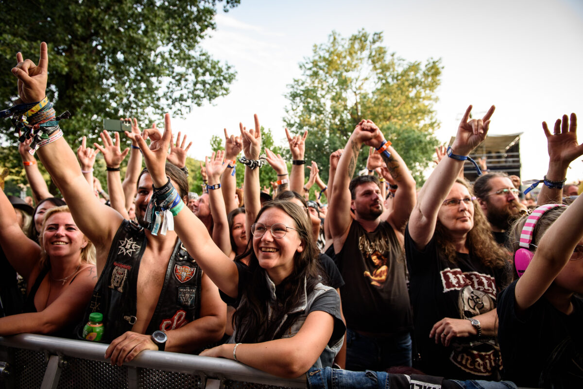 Fans 45