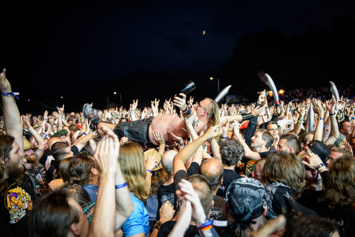 Fans 57
