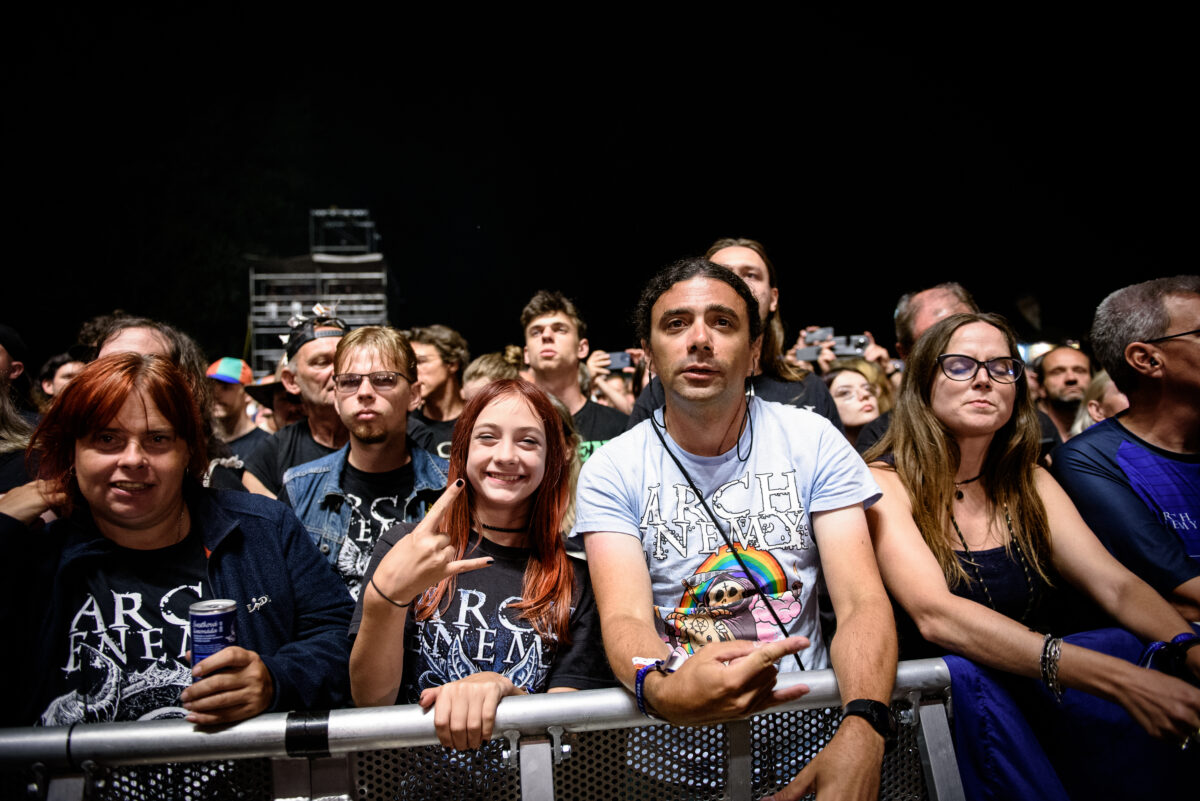 Fans 58