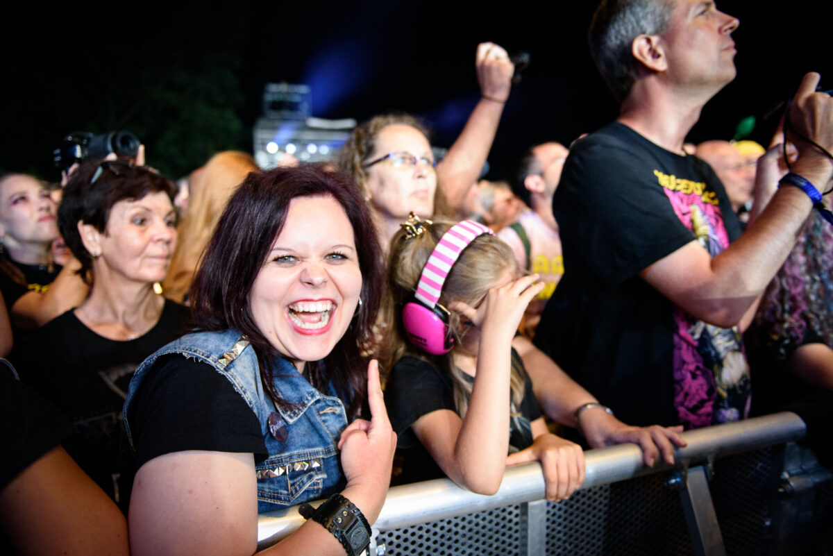 Fans 60