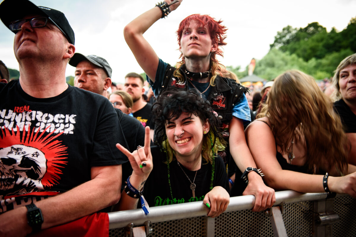 Fans 15